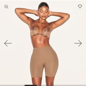 SKIMS HIP ENHANCING PADDED SHORT